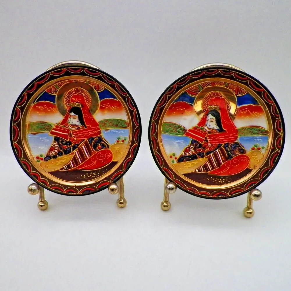 Japanese Porcelain Mini Tashiro Shoten Plates 4.25